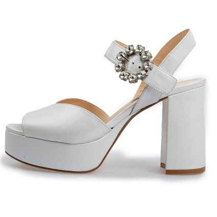  Beyaz Deri Taşlı Tokalı Platformlu Ayakkabı